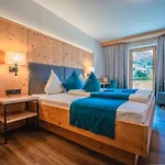 Smaragdhotel Tauernblick Hotel 4*
