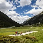 Smaragdhotel Tauernblick Hotel