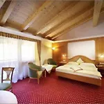 Smaragdhotel Tauernblick 4*