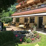 Smaragdhotel Tauernblick 4*