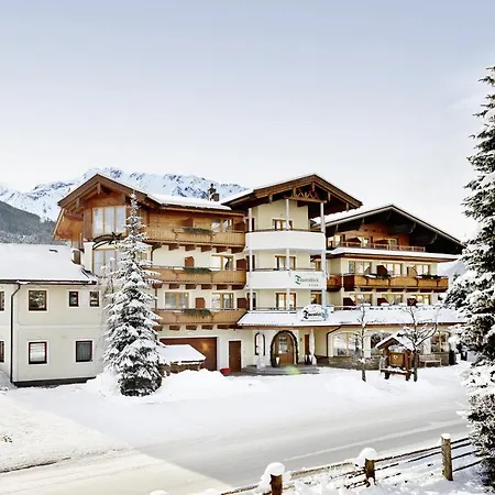 ホテル Smaragdhotel Tauernblick