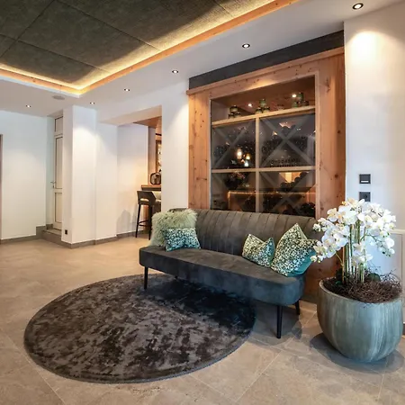 ホテル Smaragdhotel Tauernblick 4*