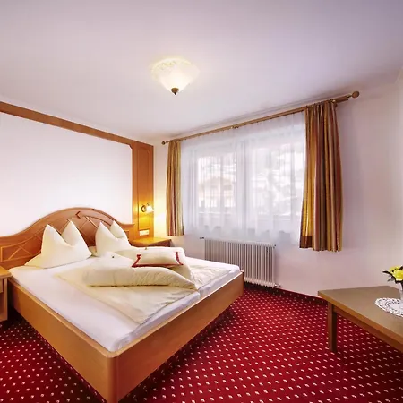 Smaragdhotel Tauernblick 4*