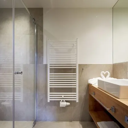 Smaragdhotel Tauernblick ホテル 4*