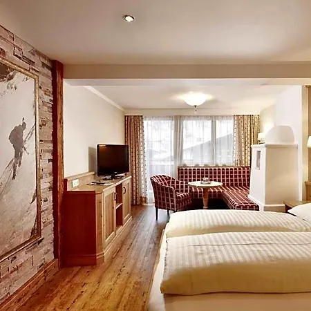 Hotel Smaragdhotel Tauernblick 4*