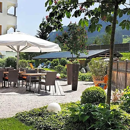 Hotel Smaragdhotel Tauernblick 4*