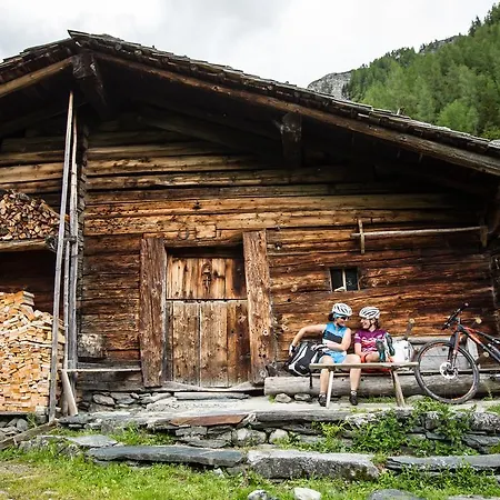 Smaragdhotel Tauernblick 4*