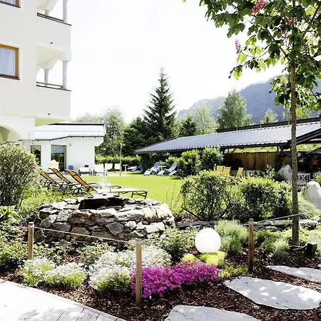 Smaragdhotel Tauernblick ホテル ブラームベルク・アム・ヴィルトコーゲル