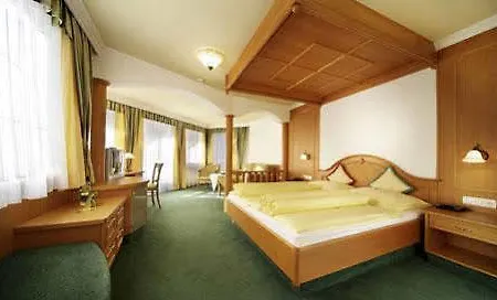 Smaragdhotel Tauernblick 4* Bramberg am Wildkogel