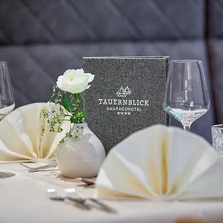 Smaragdhotel Tauernblick ホテル 4*